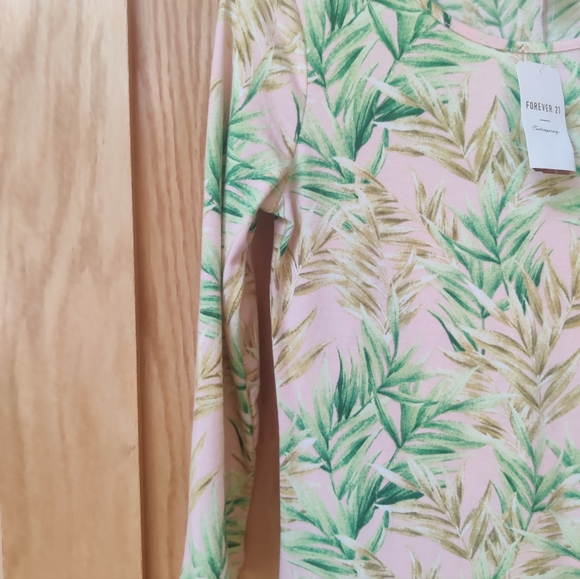 NWT Forever  21 Contemporary Quarter Sleeve Tropical Dress - Picture 4 of 6